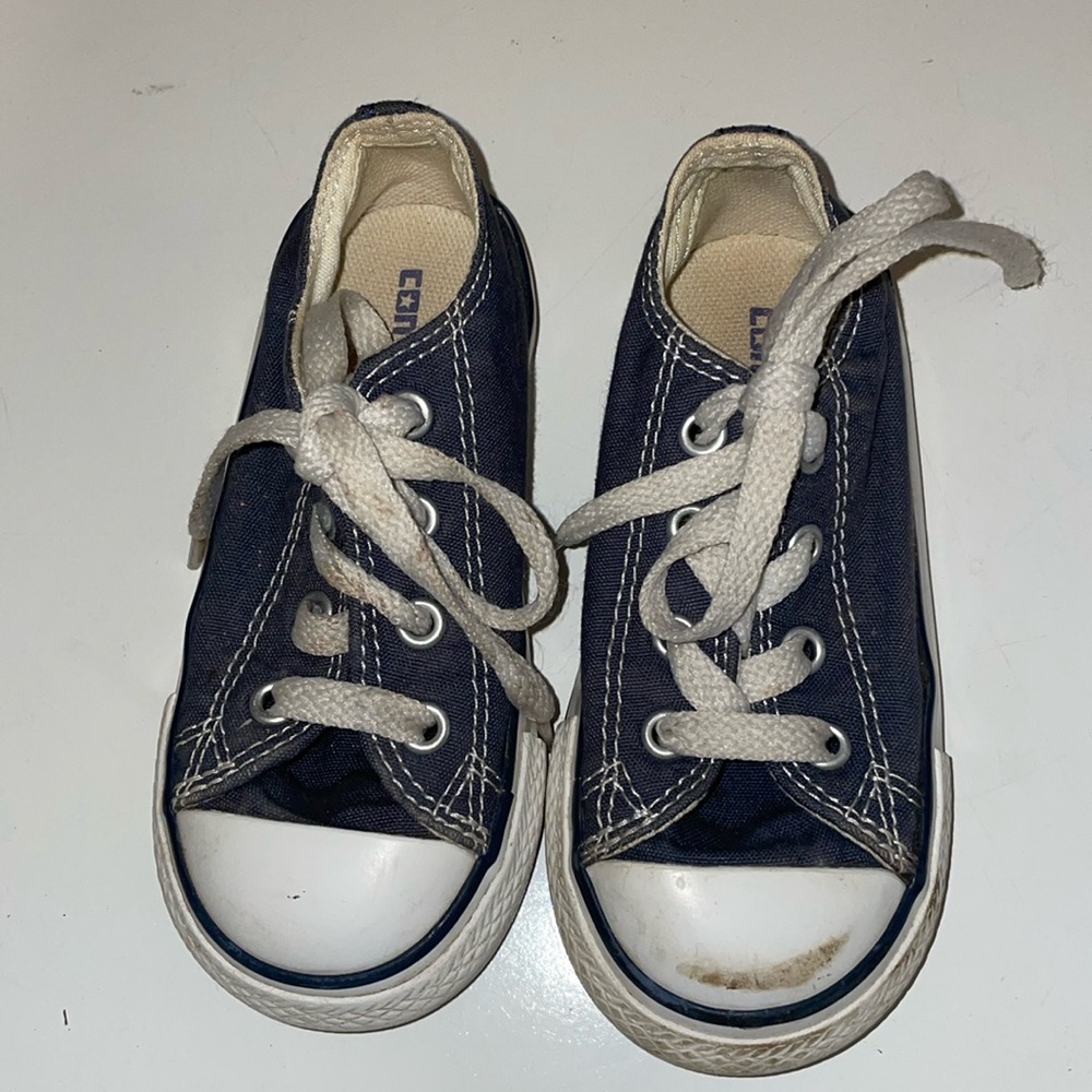 Navy converse